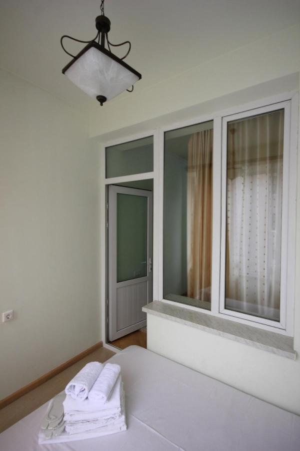 Rent Inn Yerevan On North Avenue Extérieur photo